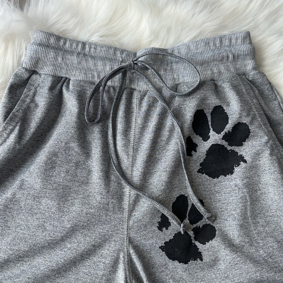 🐾 PAW-PRINT SHORTS - Picture 2 of 5